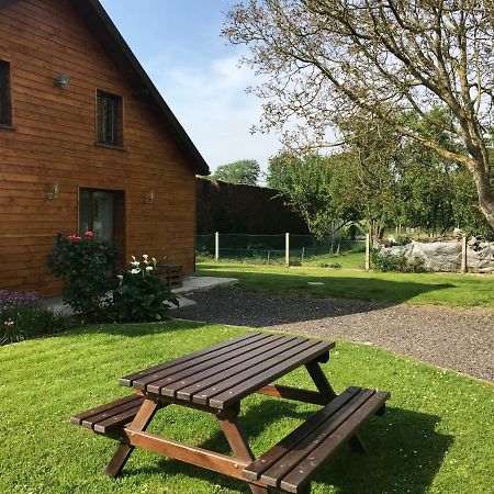 Le Chalet Normand Guilmecourt ภายนอก รูปภาพ