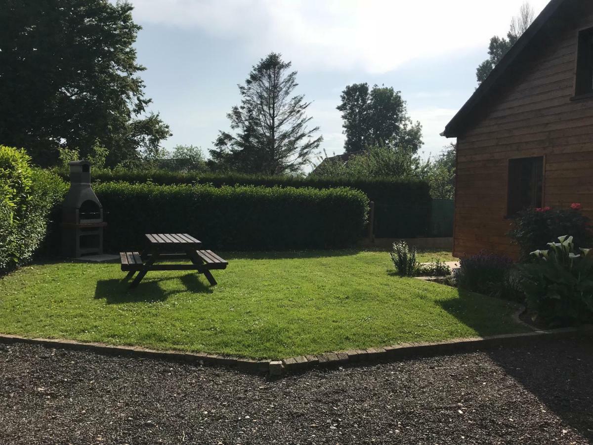 Le Chalet Normand Guilmecourt ภายนอก รูปภาพ
